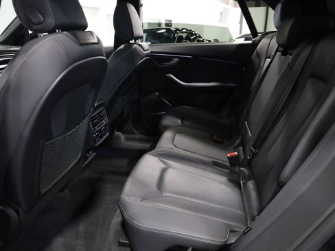 Used 2021 Audi Q8 Prestige w/ Prestige Package image 37