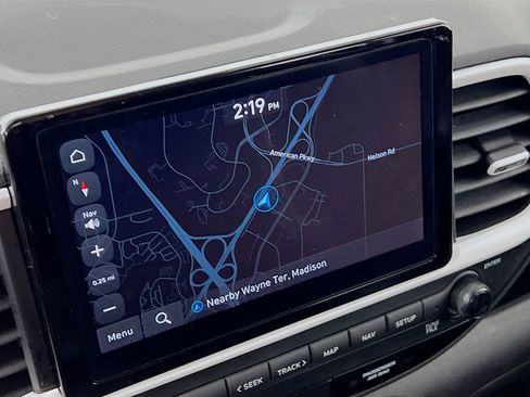 Certified 2023 Hyundai Venue Limited w/ Cargo Package FWD image 12