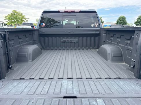 Used 2021 GMC Sierra 1500 AT4 w/ AT4 Premium Package AWD/4WD image 11