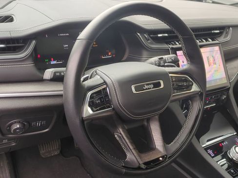 Used 2023 Jeep Grand Cherokee Overland w/ Adv Protech Group III image 13