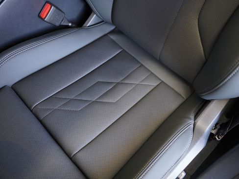 Used 2025 BMW X3 xDrive30i w/ Premium Package image 12