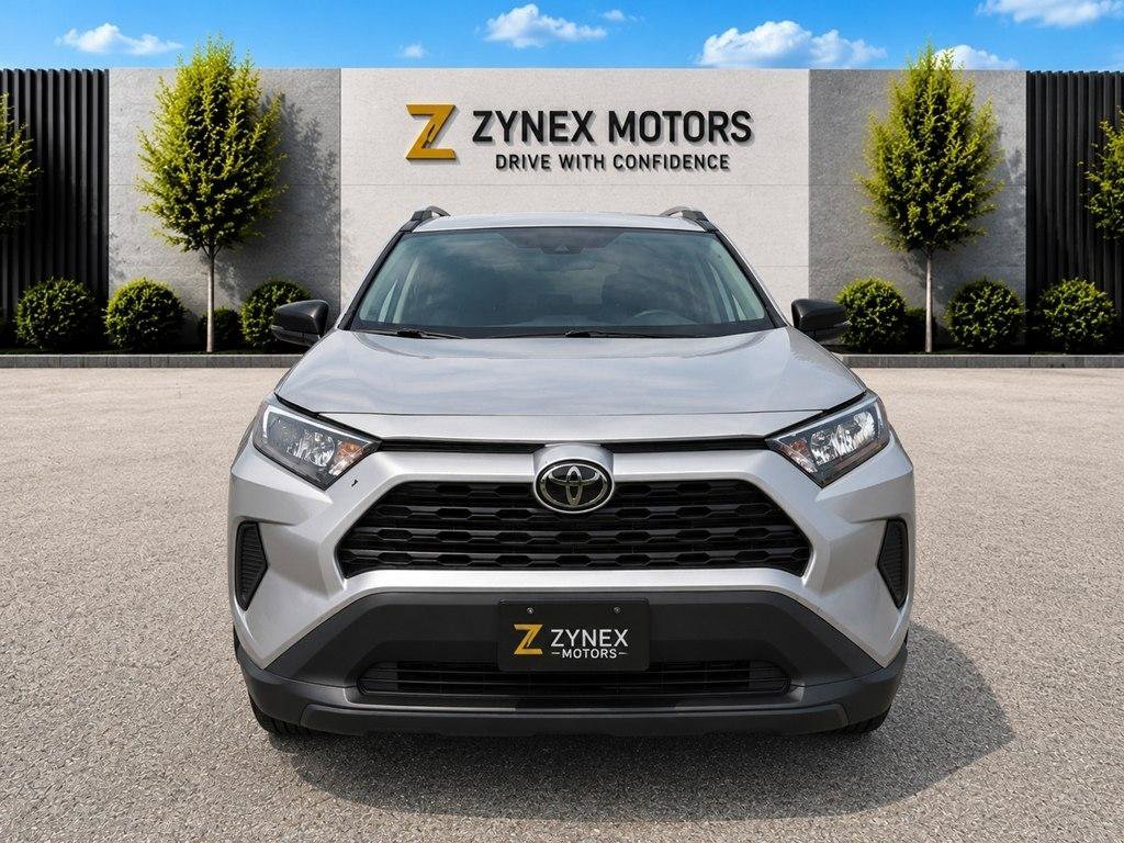 Used 2019 Toyota RAV4 LE FWD image 3
