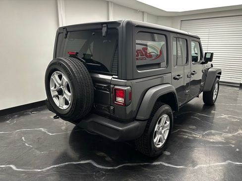 Used 2023 Jeep Wrangler Sport S image 3