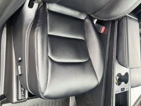 Used 2023 Tesla Model Y Long Range AWD/4WD image 36