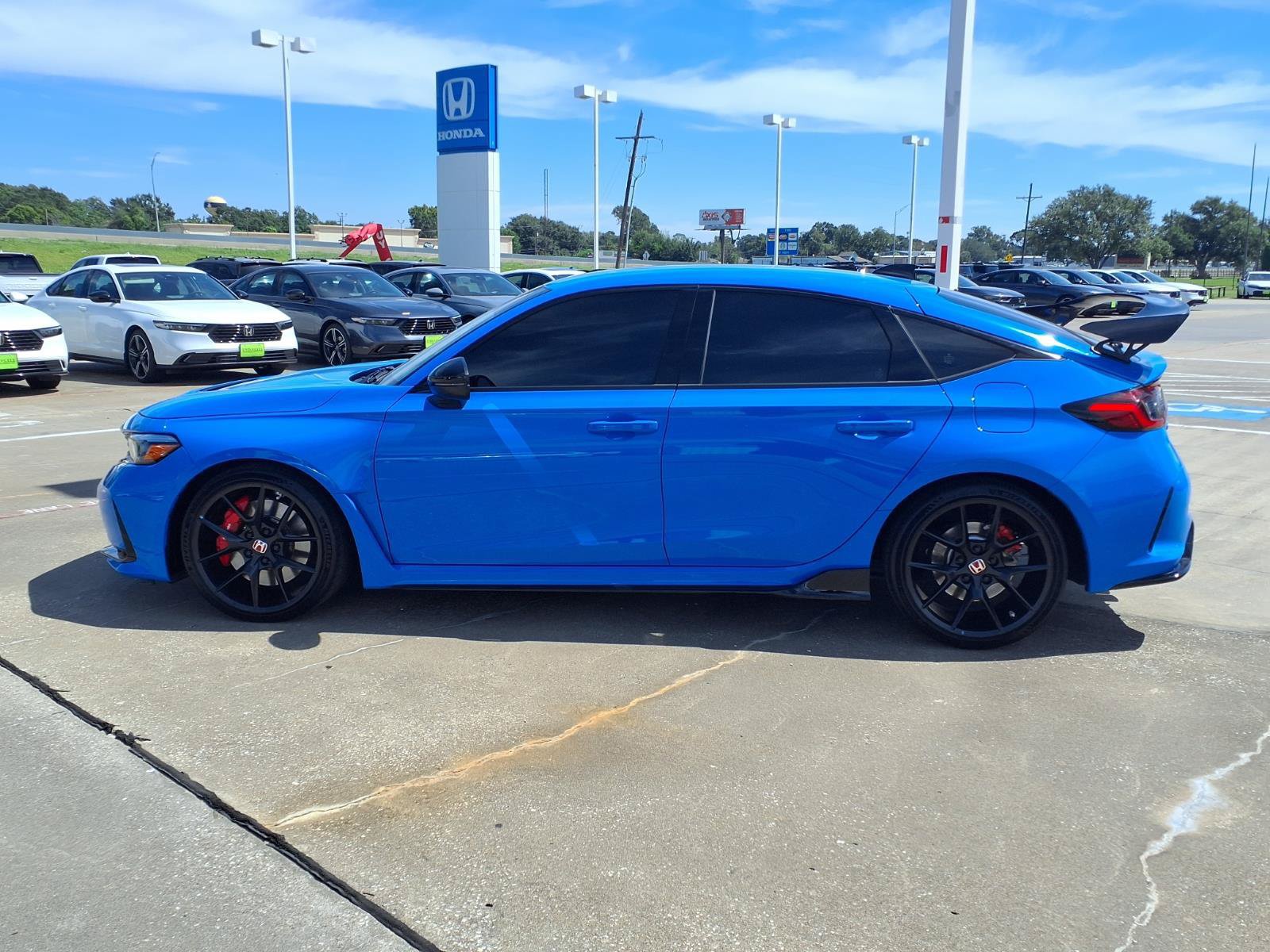 Used 2025 Honda Civic Type R image 10