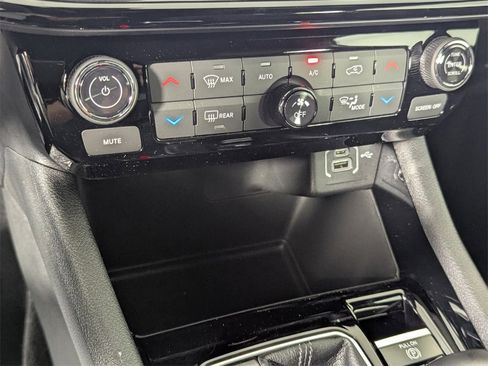 New 2026 Jeep Compass Limited w/ Sun, Sound & Navigation Group image 22