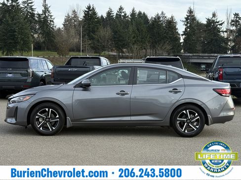 Used 2024 Nissan Sentra SV image 2