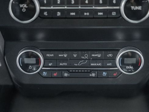 Used 2019 Ford Expedition Max XLT w/ Equipment Group 202A image 33