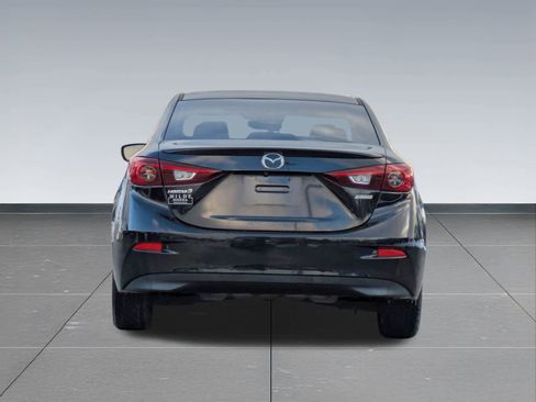 Used 2018 MAZDA MAZDA3 Touring image 5