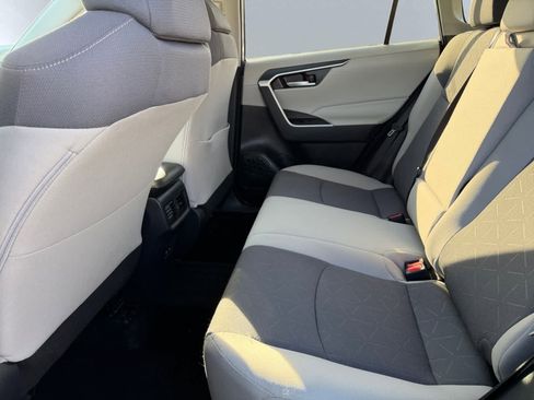 Used 2025 Toyota RAV4 XLE w/ Convenience Package image 18