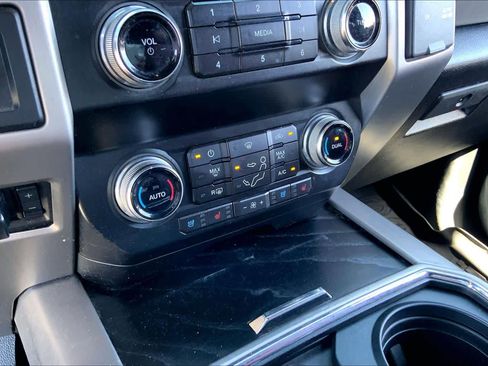 Used 2019 Ford F350 Platinum w/ Platinum Ultimate Package AWD/4WD image 33