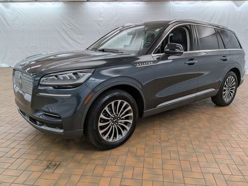 Used 2022 Lincoln Aviator Reserve w/ Elements Package Plus image 3
