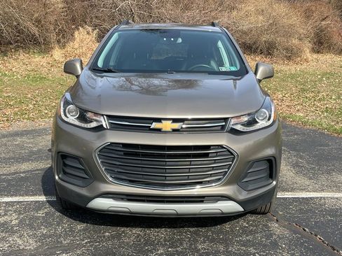 Certified 2022 Chevrolet Trax LT w/ LT Convenience Package image 8