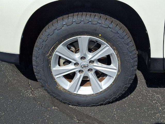 Used 2013 Toyota Highlander FWD image 8