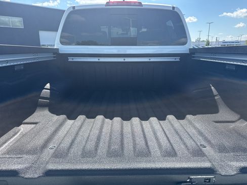 New 2026 Nissan Frontier SV w/ SV Convenience Package AWD/4WD image 8