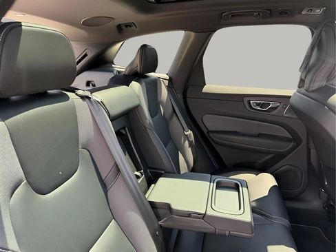 Used 2021 Volvo XC60 T5 R-Design w/ Advanced Package FWD image 34
