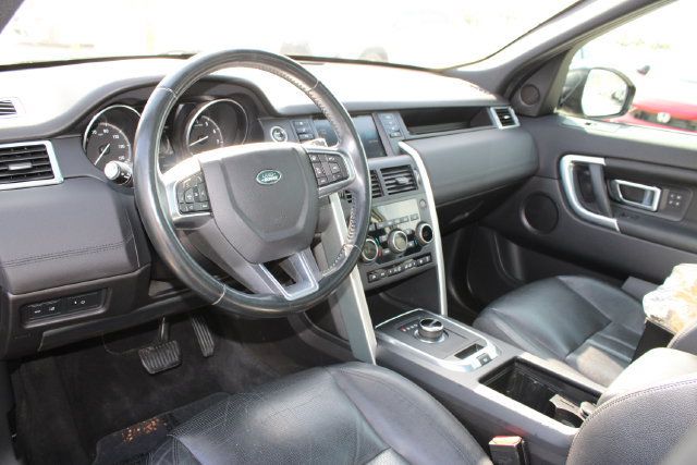 Used 2017 Land Rover Discovery Sport HSE AWD/4WD image 12
