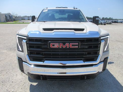 New 2026 GMC Sierra 2500 Pro AWD/4WD image 12