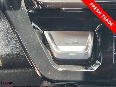 Used 2024 GMC Sierra 2500 AT4 w/ AT4 Premium Plus Package AWD/4WD image 19