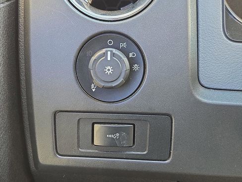 Used 2013 Ford F150 XLT image 26