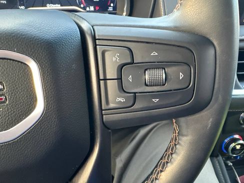 Used 2024 GMC Yukon AT4 w/ Technology Package AWD/4WD image 10