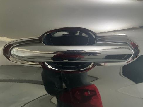 Used 2023 Toyota Highlander XSE image 42