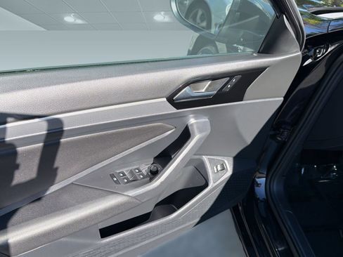 Used 2020 Volkswagen Jetta R-Line w/ R-Line Cold Weather Package FWD image 14
