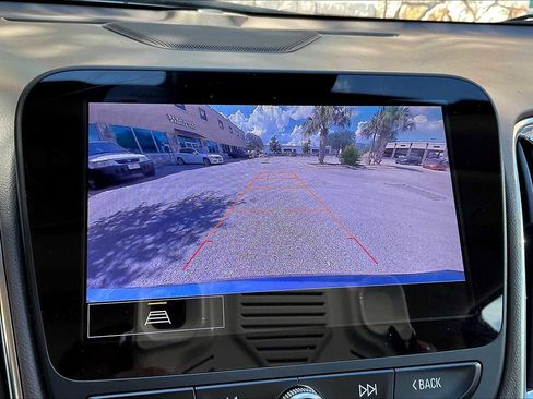 Used 2024 Chevrolet Malibu LT image 24