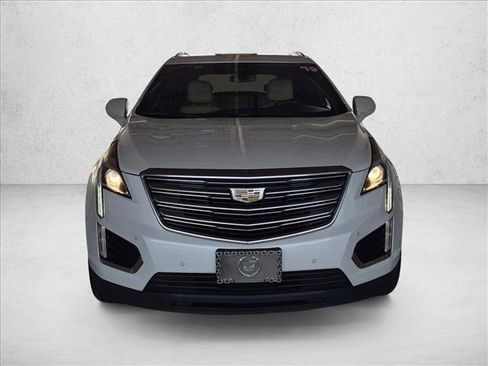 Used 2019 Cadillac XT5 Luxury AWD/4WD image 2