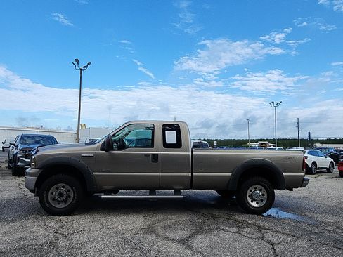 Used 2007 Ford F250 XLT AWD/4WD image 2