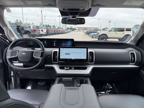 Certified 2025 Ford Expedition Active AWD/4WD image 28