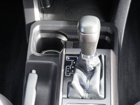 Used 2019 Toyota Tacoma TRD Off-Road image 33