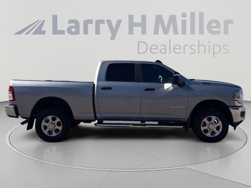 Used 2024 RAM 2500 Big Horn w/ Heated Seats & Wheel Group AWD/4WD image 7