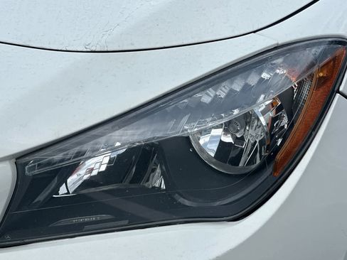 Used 2015 Mercedes-Benz CLA 250 image 9