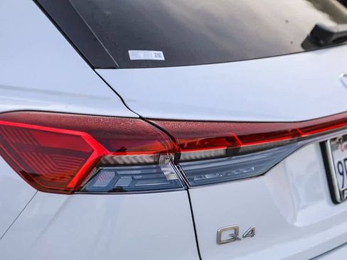 Used 2023 Audi Q4 e-tron Premium Plus w/ Premium Plus image 8