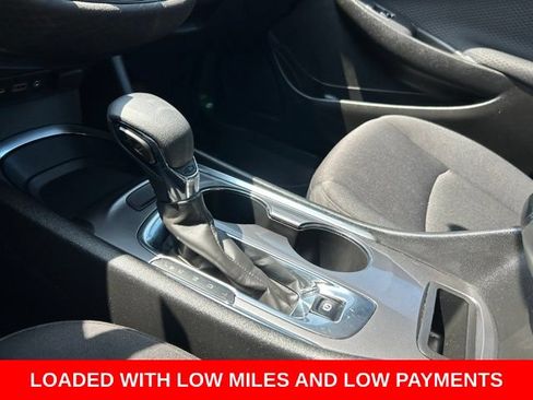 Used 2023 Chevrolet Malibu LT FWD image 25