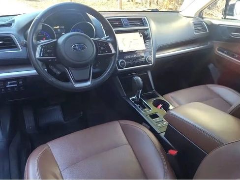 Used 2019 Subaru Outback 3.6R Touring w/ Popular Package #3A image 8
