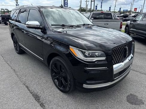 Used 2022 Lincoln Navigator Black Label AWD/4WD image 3