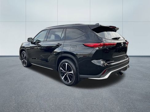 Certified 2022 Toyota Highlander XSE image 7