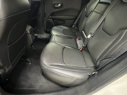 Used 2019 Jeep Compass Latitude w/ Popular Equipment Group image 23