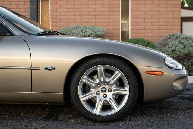 Used 2000 Jaguar XK8 Convertible RWD image 11