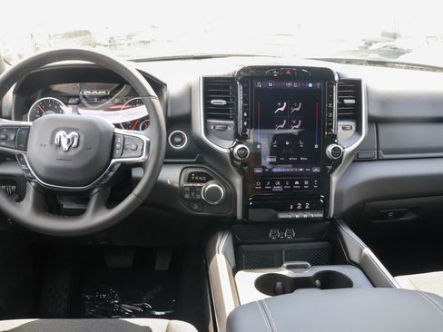 New 2026 RAM 1500 Big Horn AWD/4WD image 14