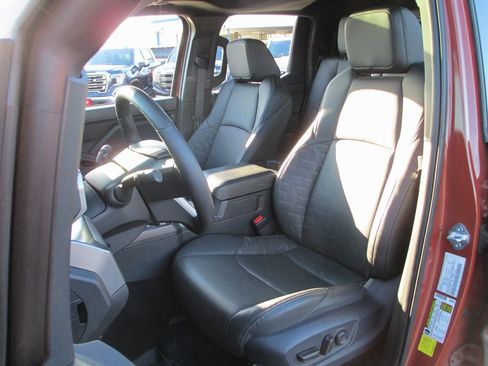 Used 2025 Toyota Tacoma TRD Sport image 20