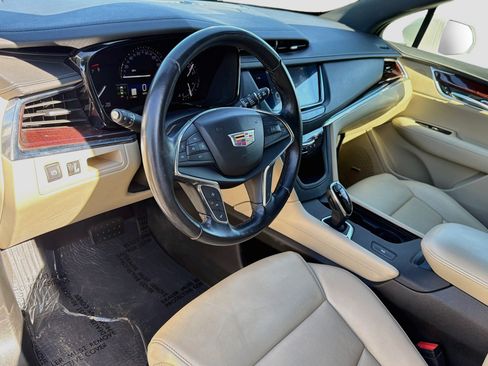 Used 2019 Cadillac XT5 Luxury FWD image 9