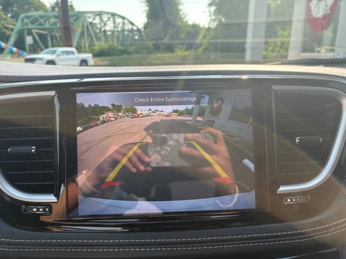 New 2027 Chrysler Pacifica Select FWD image 24