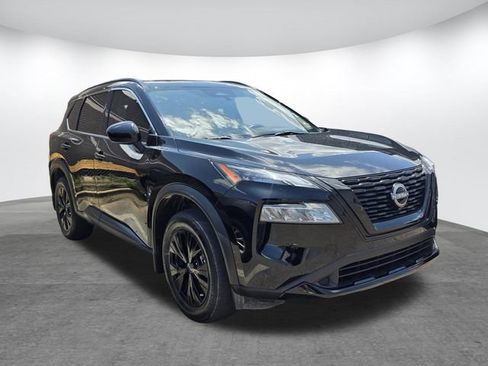 Used 2023 Nissan Rogue SV w/ SV Premium B Package FWD image 3