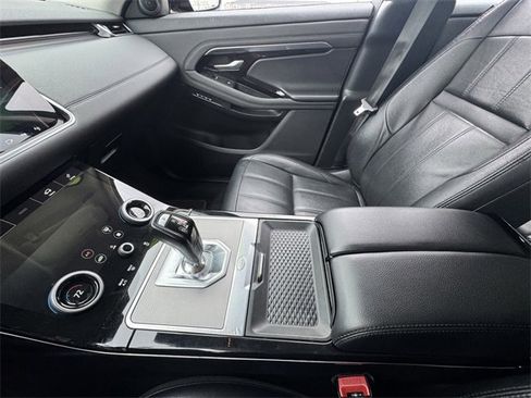 Used 2020 Land Rover Range Rover Evoque SE image 29