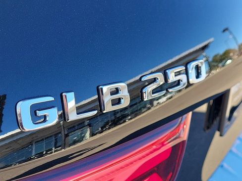 Certified 2025 Mercedes-Benz GLB 250 GLB 250 image 12