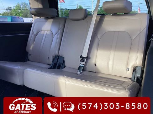 Used 2024 Ford Expedition Limited AWD/4WD image 16