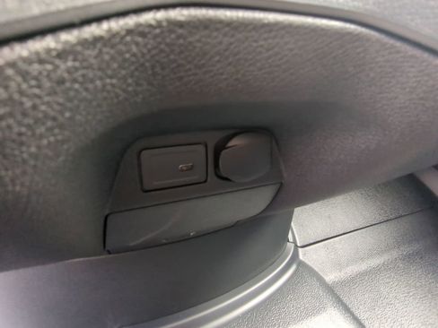 Used 2025 Mercedes-Benz Sprinter 2500 image 8